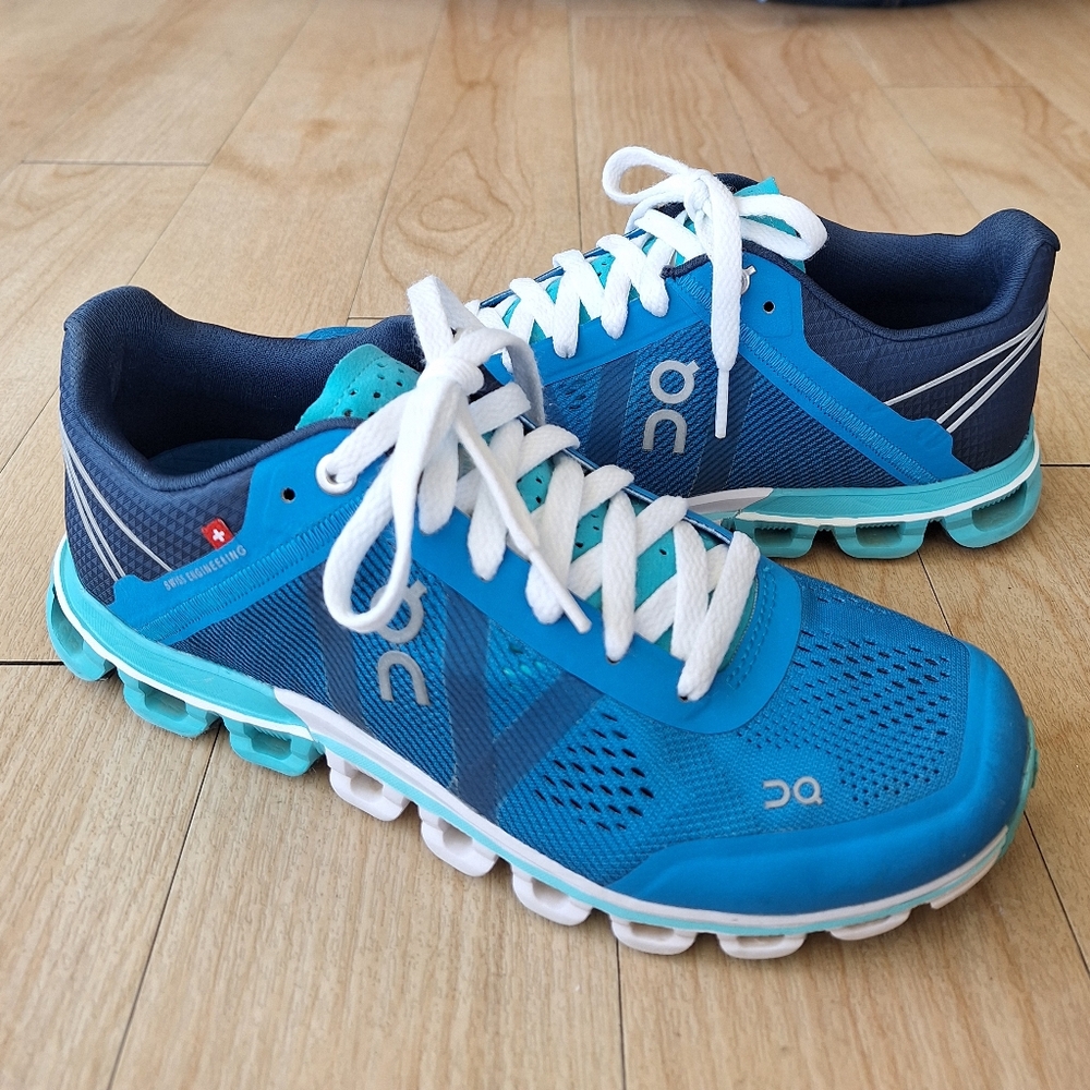 On Cloud Woman Size 7 Cloudflow Malibu Curacao Blue Running Shoes - Picture 3 of 14